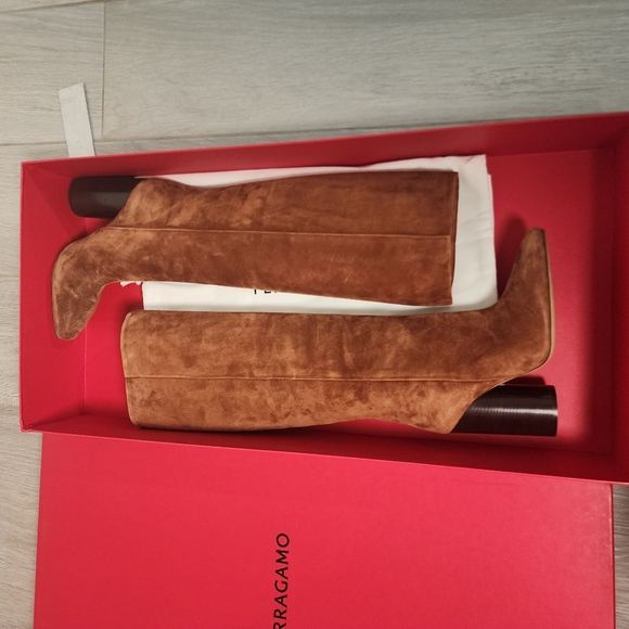 Ferragamo knee high boots - Picture 7 of 12